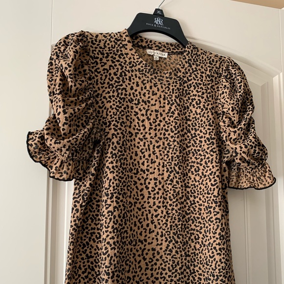 SOLD Cheetah Print Top - Picture 1 of 2